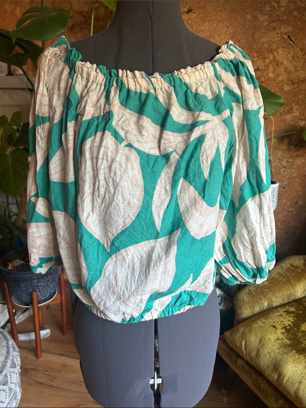 🍃 Rachel Zoe Linen Teal and Cream Off-Shoulder Peasant Top w/ Leaf Motif 🍃